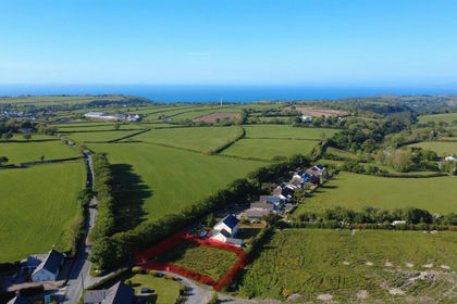 Building Plot for sale in Llanllwchaiarn