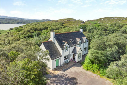 1 acre of House with Land for sale in Caithness, Sutherland and Easter Ross