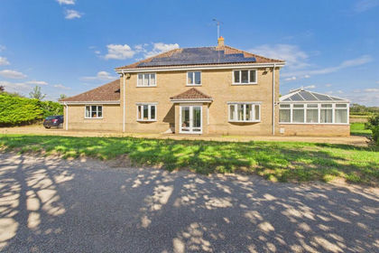 1.1 acres of House with Land for sale in Barton Bendish