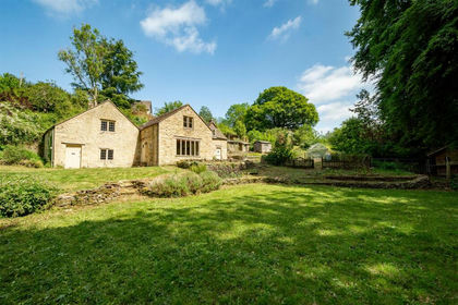 1 acre of House with Land for sale in Bisley-with-Lypiatt