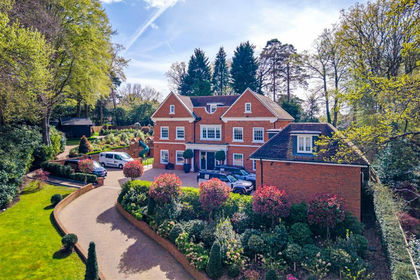 1 acre of House with Land for sale in Sunninghill and Ascot