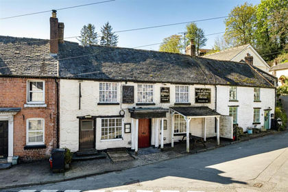 Pub for sale in Llanrhaeadr-ym-Mochnant