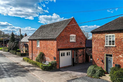 Barn Conversion for sale in Clifton Campville