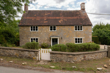 1.6 acres of House with Land for sale in Kington Magna
