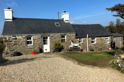 2.7 acres of Land for sale in Botwnnog