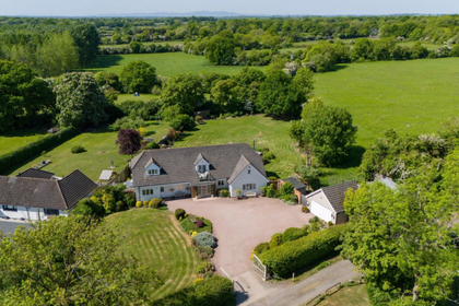 1 acre of House with Land for sale in Dormston