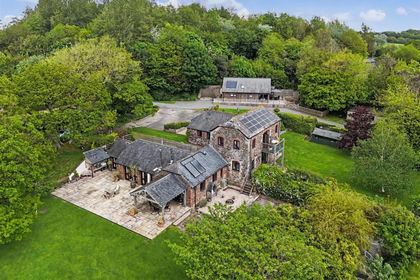 10.5 acres of House with Land for sale in North Tamerton