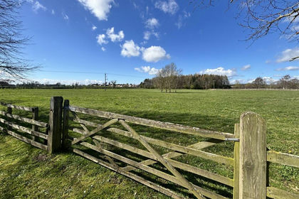 10.9 acres of Grazing Land for sale in Kexby