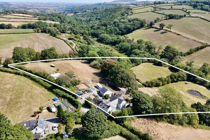 7 acres of House with Land for sale in Lampeter Velfrey