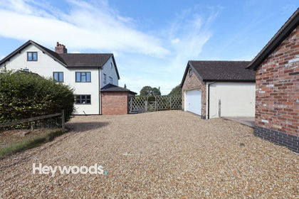 3 acres of House with Land for sale in Standon