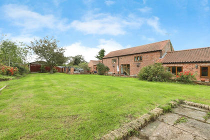 Land for sale in Clarborough and Welham