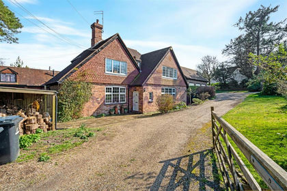 12.1 acres of House with Land for sale in Hartfield
