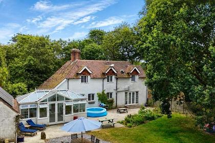 1.3 acres of House with Land for sale in Michelmersh and Timsbury