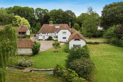 3 acres of Farmhouse for sale in Nether Wallop