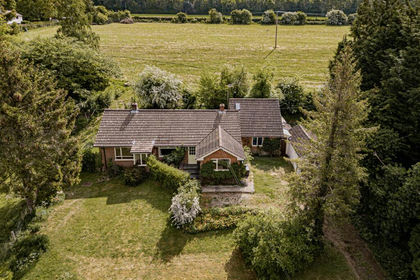 1 acre of House with Land for sale in Petham