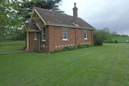Barn for sale in Lutton