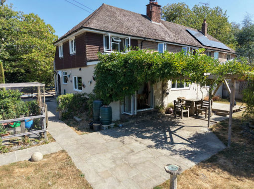 2 acres of Cottage for sale in Petworth