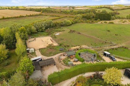 8.8 acres of Equestrian property for sale in Stretton-on-Fosse