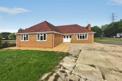 1.2 acres of House with Land for sale in Finchampstead