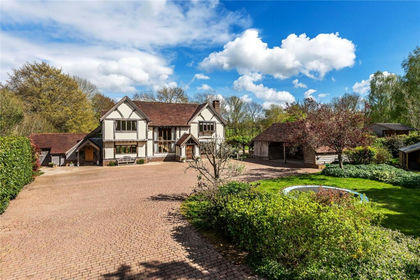 4 acres of House with Land for sale in Cowden
