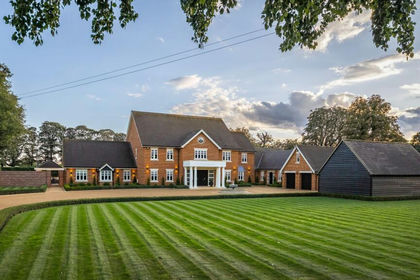 2 acres of House with Land for sale in Filby
