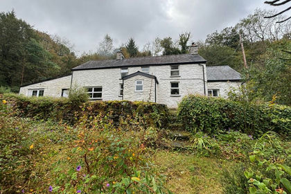 6 acres of Development Land for sale in Llanddewi Brefi