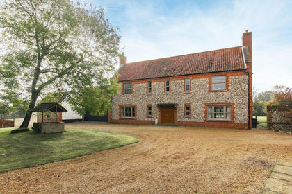 5 acres of Farmhouse for sale in Stanhoe