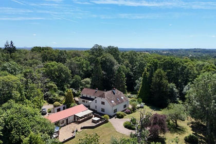 8 acres of House with Land for sale in Romsey