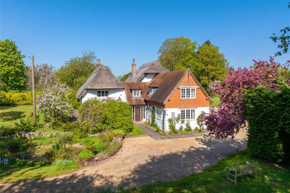 1.3 acres of Cottage for sale in Dinton-with-Ford and Upton