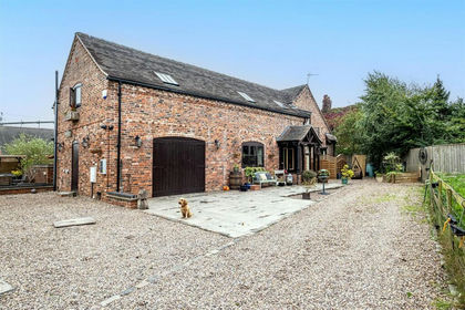 Barn Conversion for sale in Whittington