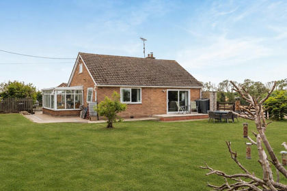 1.5 acres of House with Land for sale in Benefield
