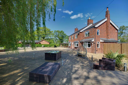5.5 acres of Equestrian property for sale in Smallwood