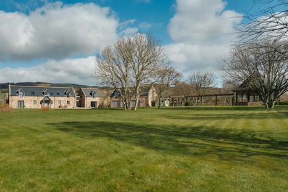 1.4 acres of House with Land for sale in West Aberdeenshire and Kincardine