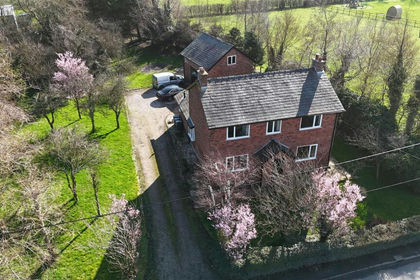 1 acre of Farmhouse for sale in Hesketh-with-Becconsall