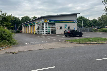 Warehouse for sale in Gloucester