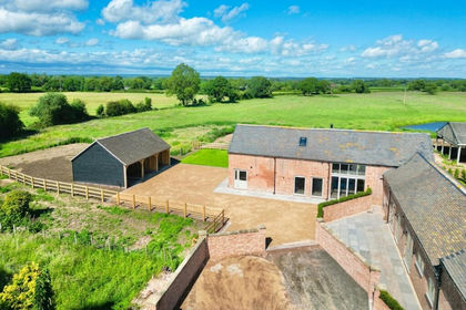 Barn Conversion for sale in Haughton