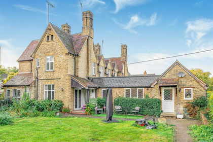 1.5 acres of House with Land for sale in Stapleford