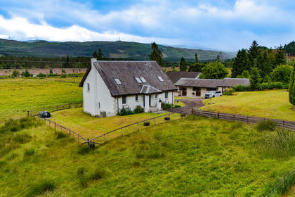 2.5 acres of House with Land for sale in Inverness, Skye and West Ross-shire