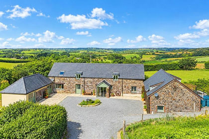 1.4 acres of Barn Conversion for sale in Lifton