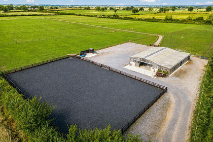 14 acres of Equestrian property for sale in Coulston