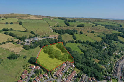 5.6 acres of Agricultural Land for sale in Porth