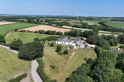 6.1 acres of House with Land for sale in Buckland Filleigh