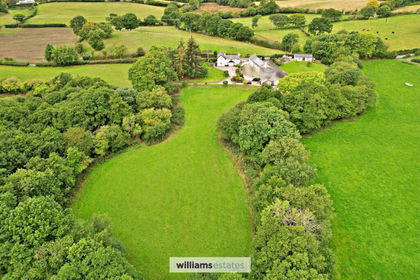 1.8 acres of Cottage for sale in Efenechtyd