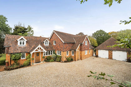 1.6 acres of House with Land for sale in Eversley