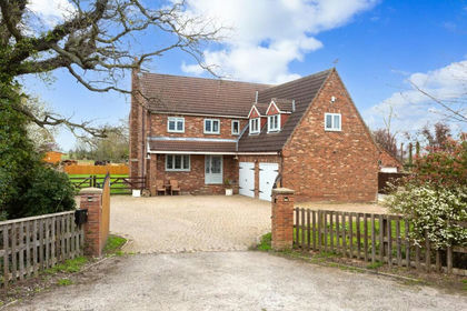 1 acres of House with Land for sale in Airmyn