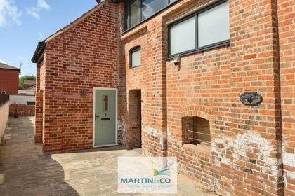 Barn Conversion for sale in Tuxford