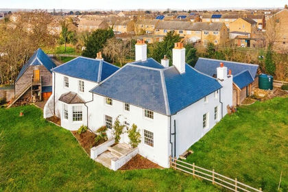 2.5 acres of House with Land for sale in Dartford