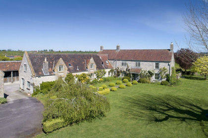 17 acres of House with Land for sale in Babcary