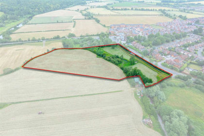 6.5 acres of For sale in Tamworth