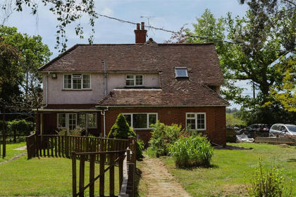 3 acres of House with Land for sale in Nutfield